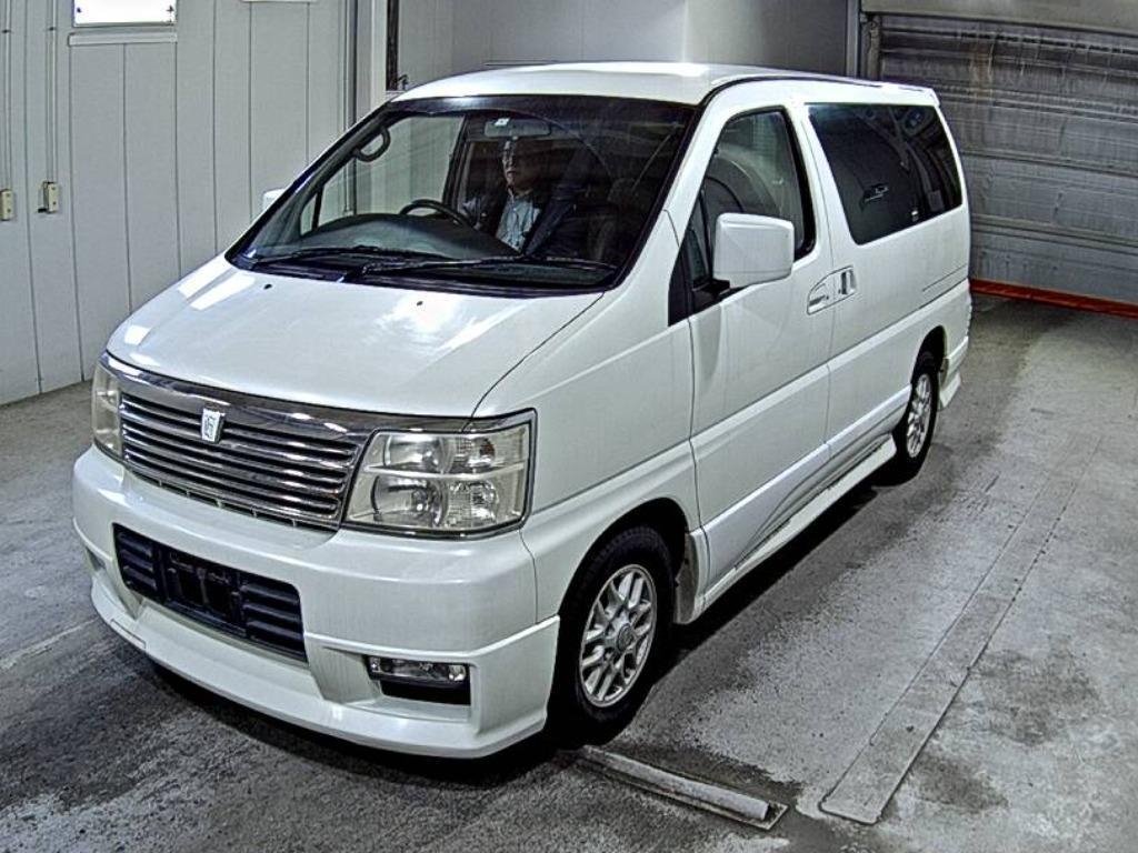 NISSAN ELGRAND