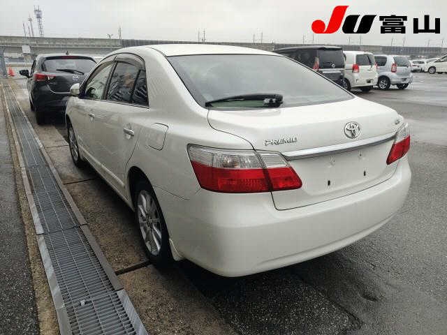 TOYOTA PREMIO