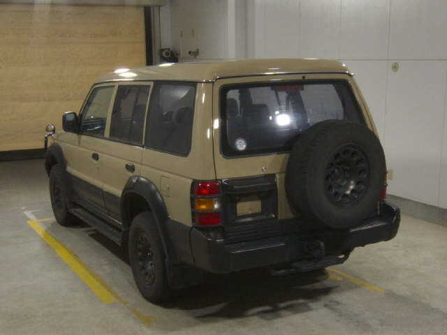 MITSUBISHI PAJERO