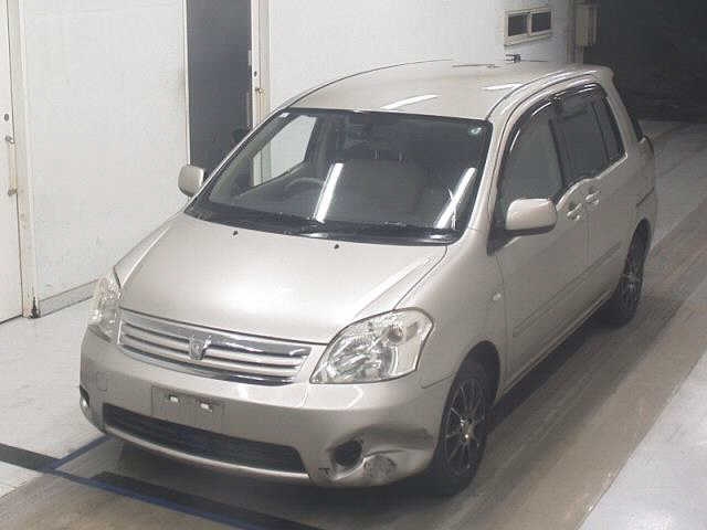 TOYOTA RAUM
