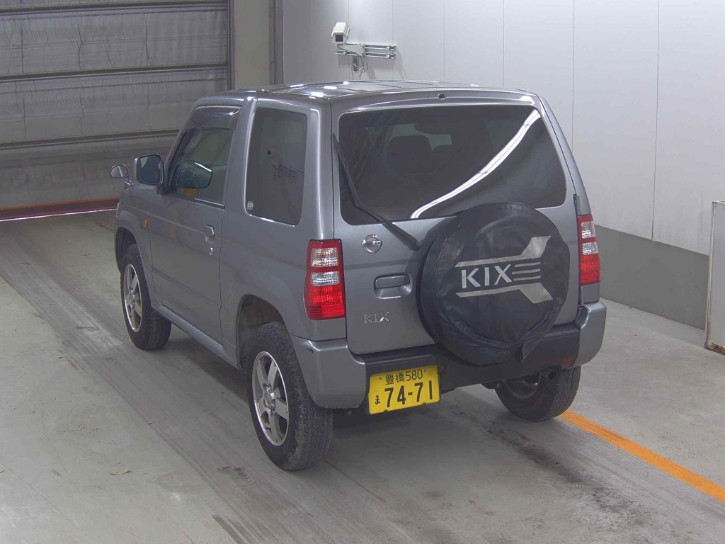 NISSAN KIX