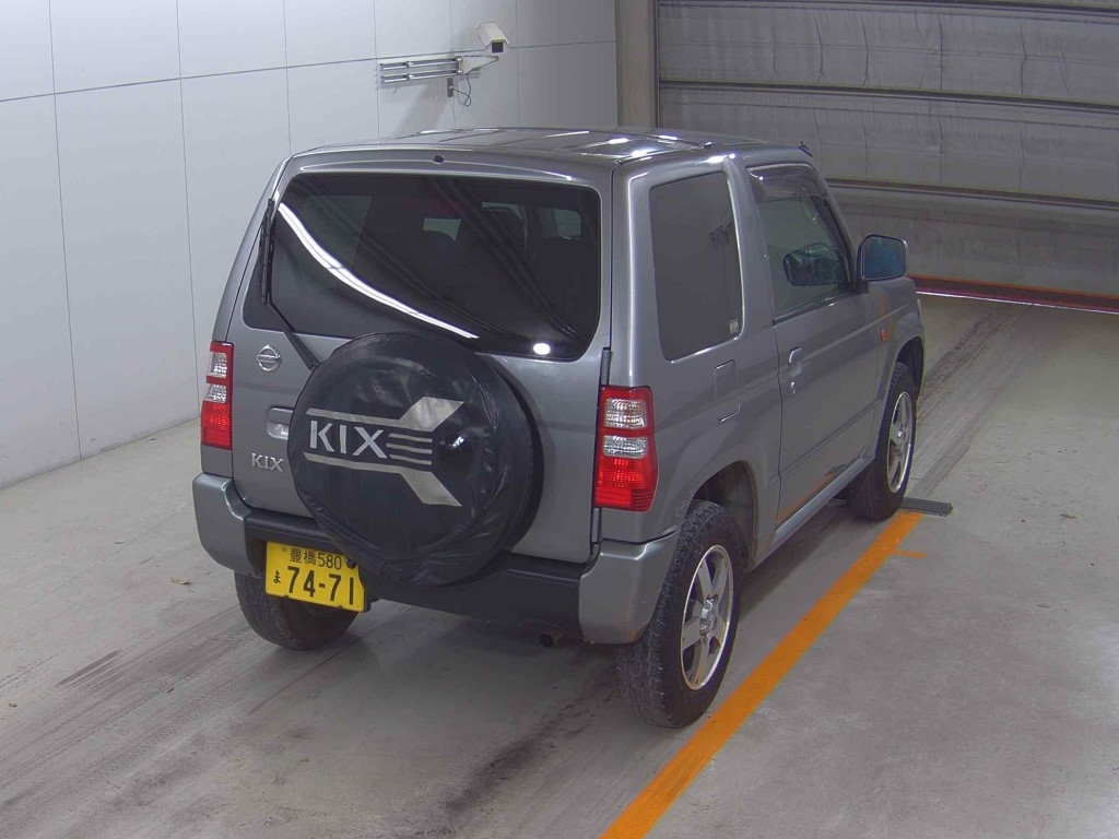 NISSAN KIX