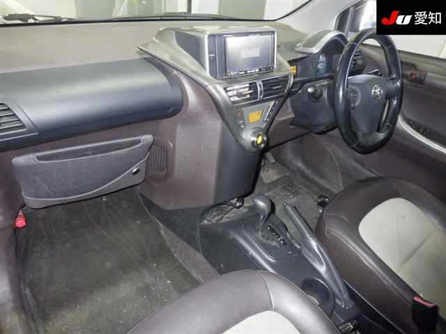 TOYOTA IQ