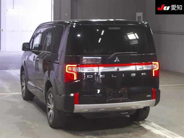 MITSUBISHI DELICA D:5