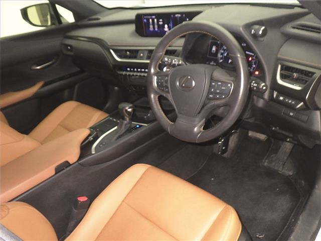 LEXUS UX200