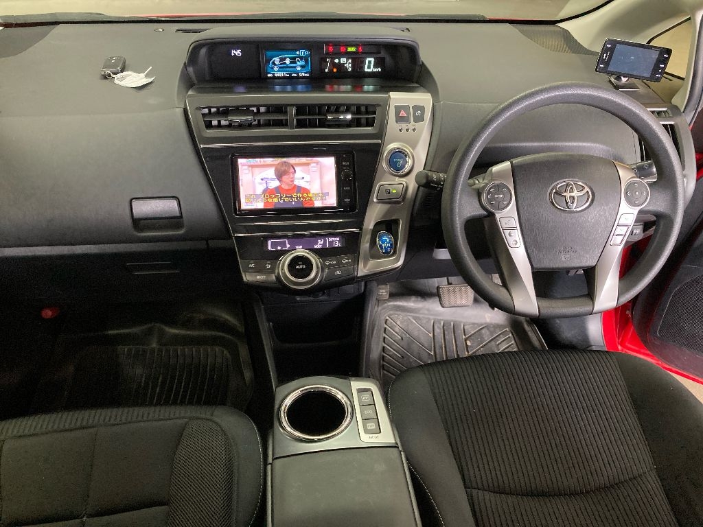 TOYOTA PRIUS ALPHA