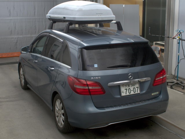 MERCEDES-BENZ B-CLASS