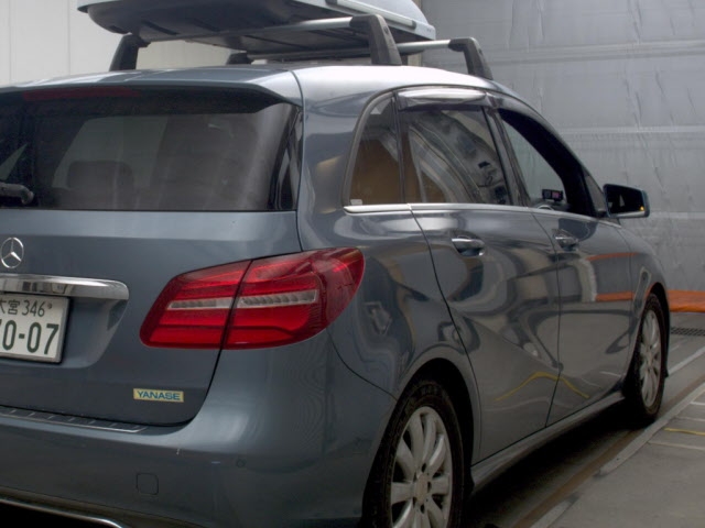 MERCEDES-BENZ B-CLASS