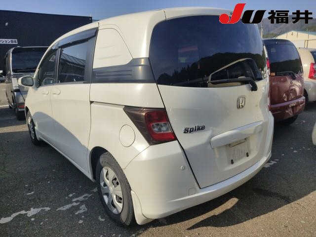 HONDA FREED SPIKE