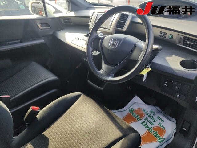 HONDA FREED SPIKE