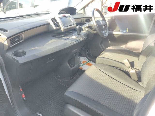 HONDA FREED SPIKE