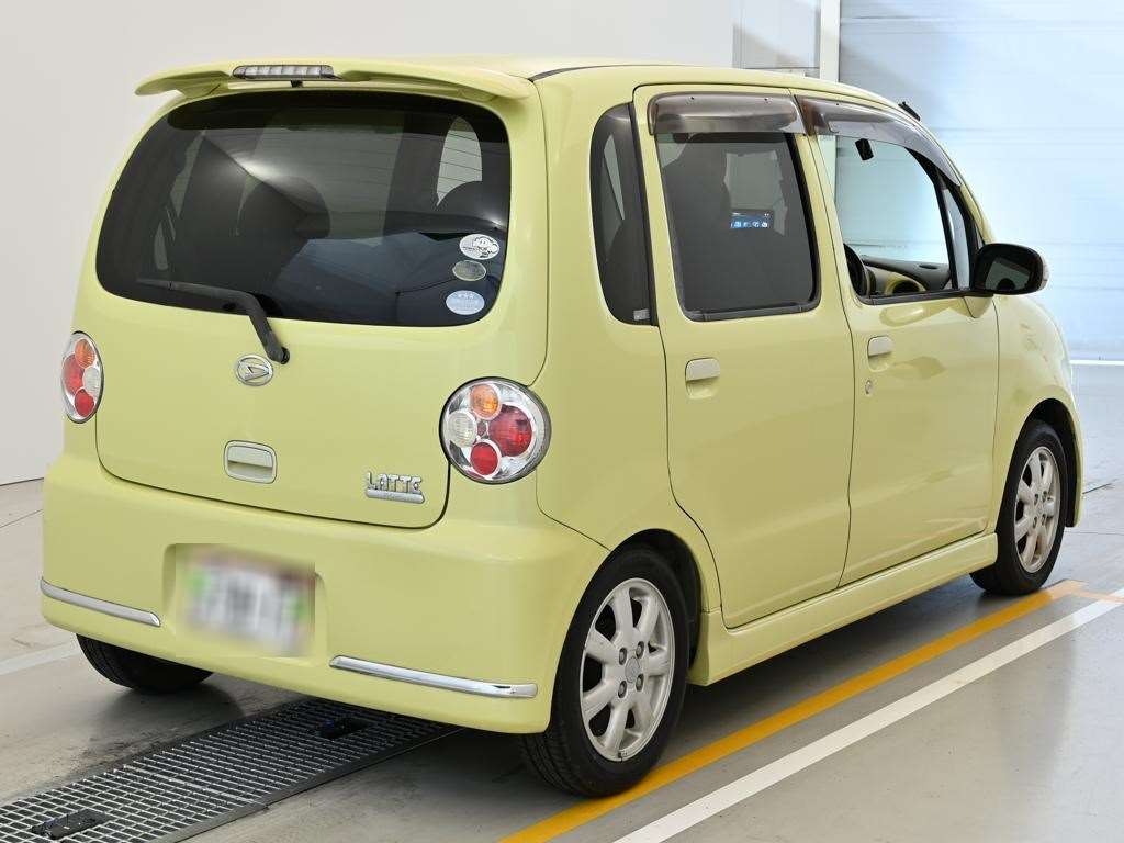 DAIHATSU MOVE LATTE