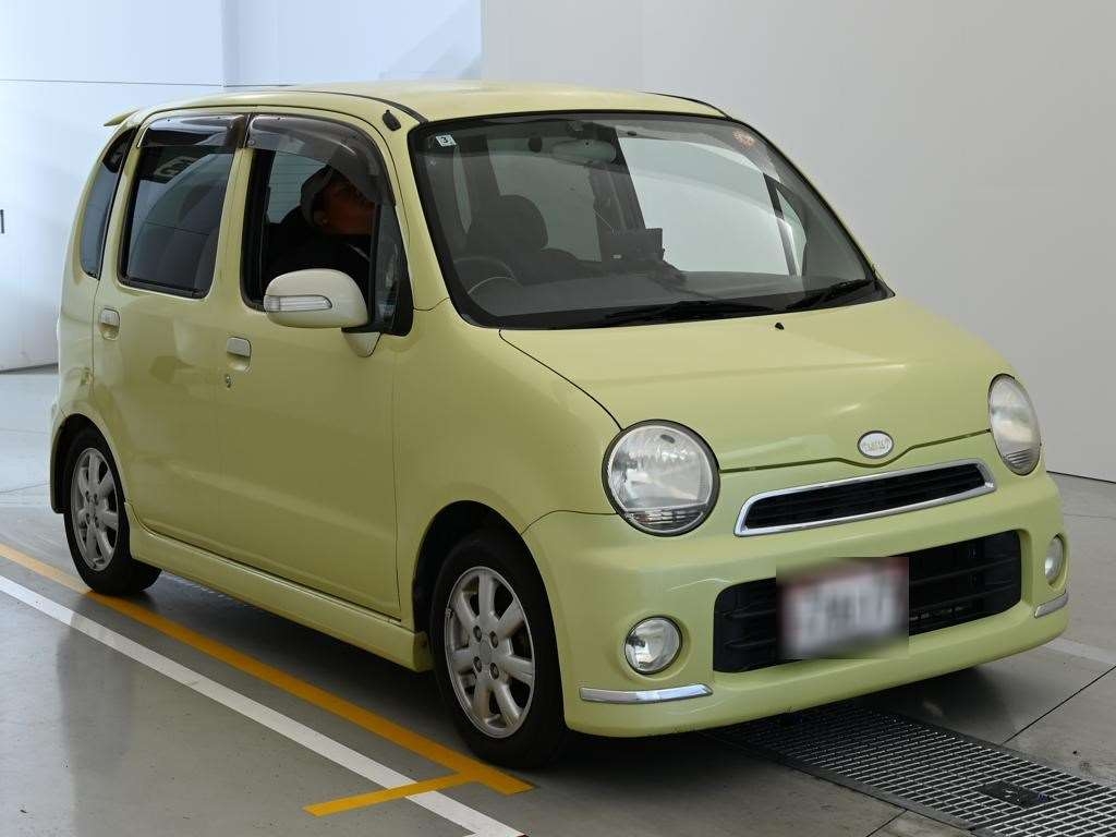 DAIHATSU MOVE LATTE