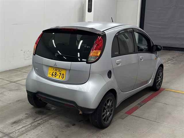 MITSUBISHI I