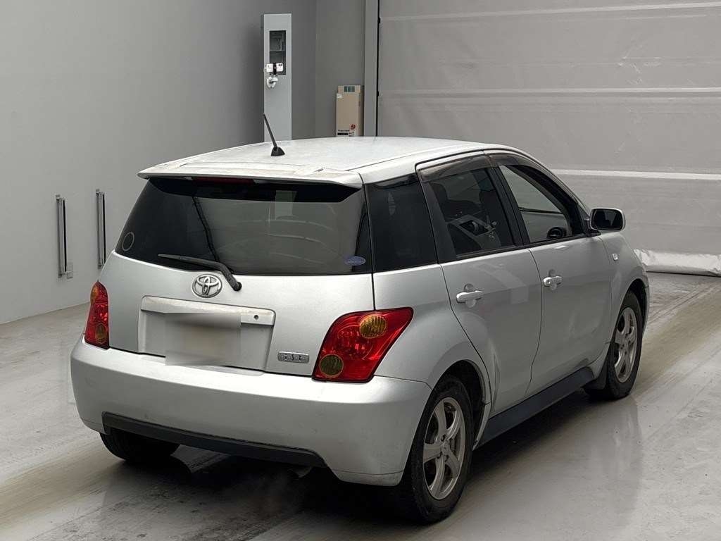 TOYOTA IST