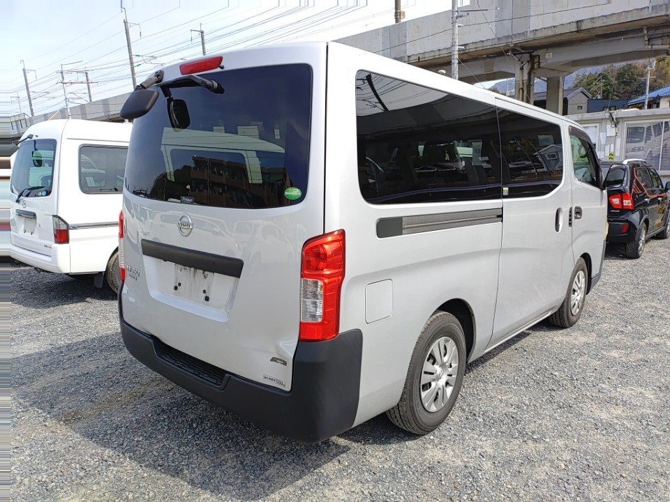 NISSAN NV350 CARAVAN