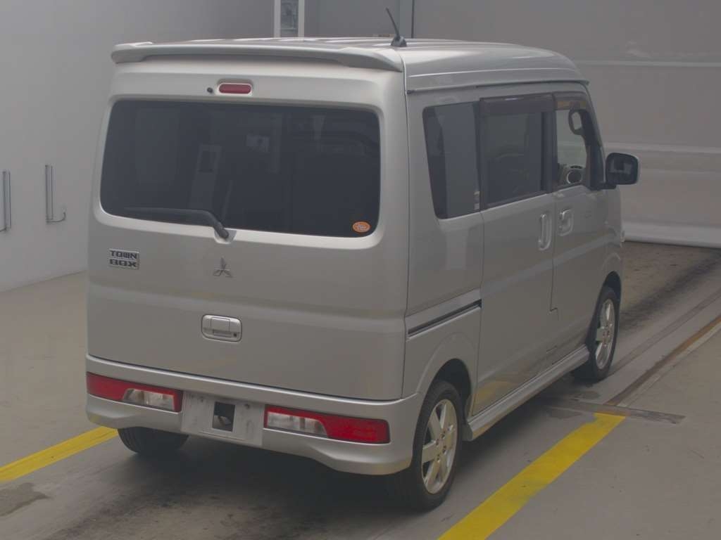 MITSUBISHI TOWN BOX