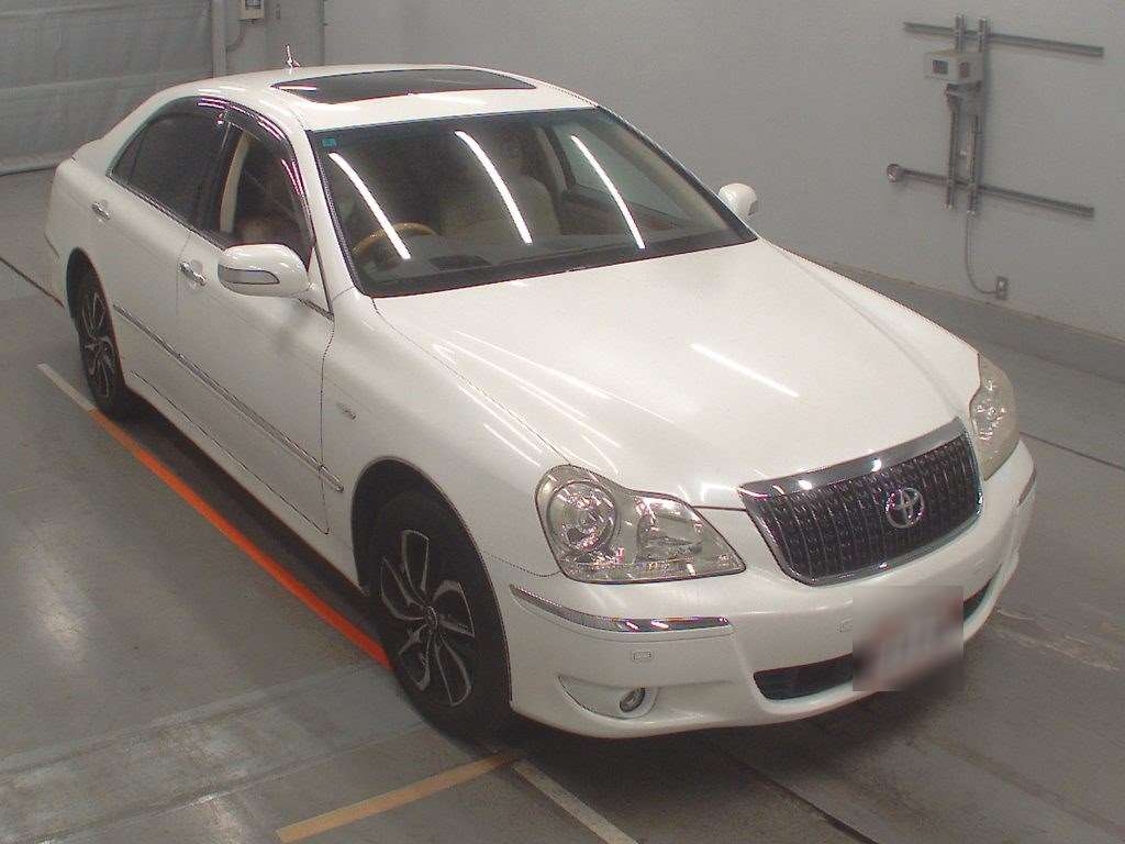 TOYOTA CROWN MAJESTA