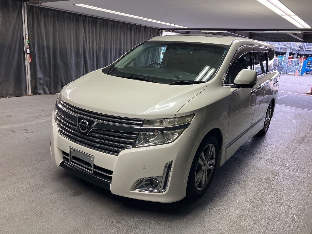 NISSAN ELGRAND