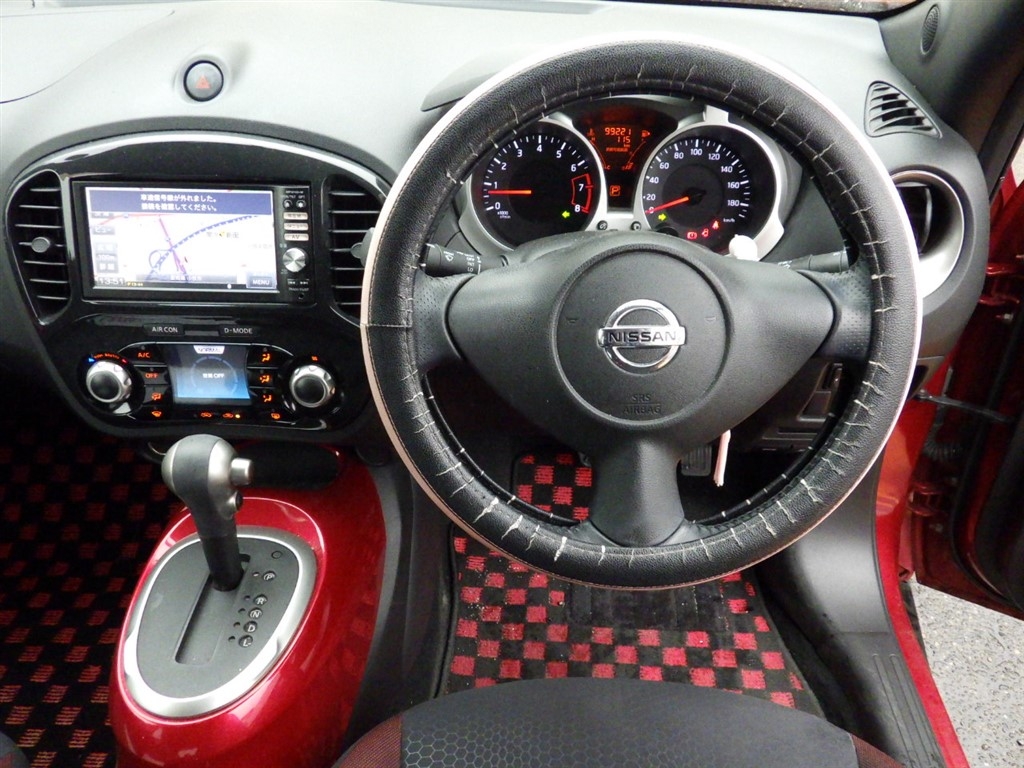 NISSAN JUKE