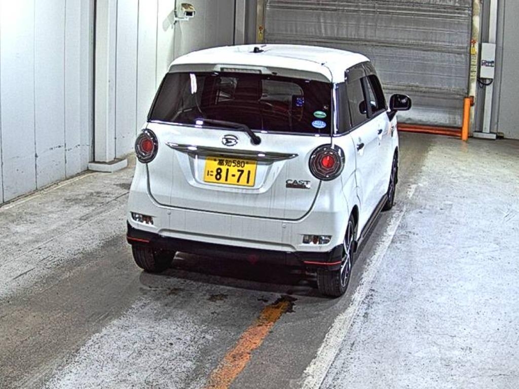 DAIHATSU CAST