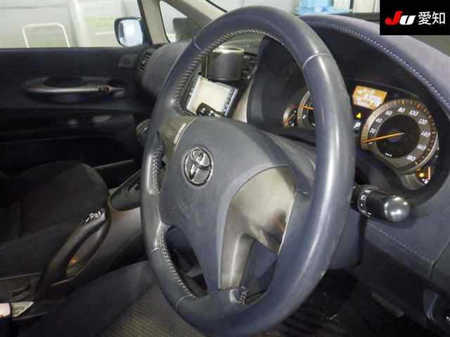 TOYOTA BLADE