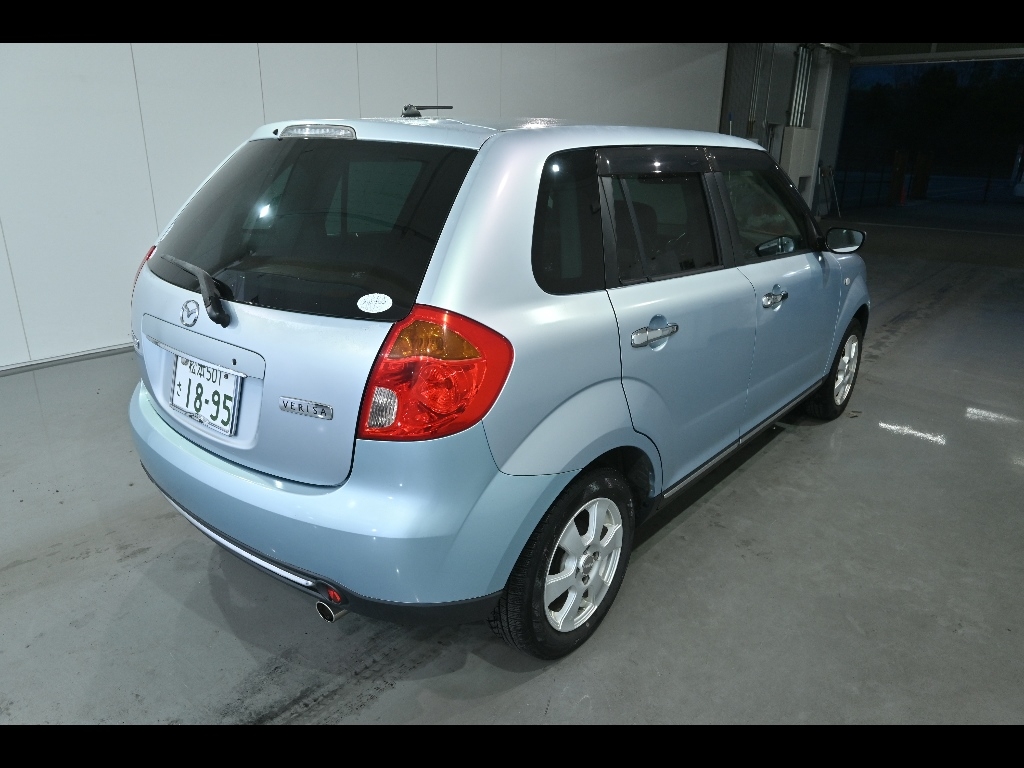 MAZDA VERISA