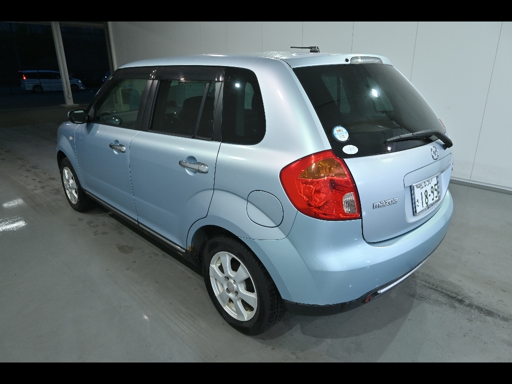 MAZDA VERISA