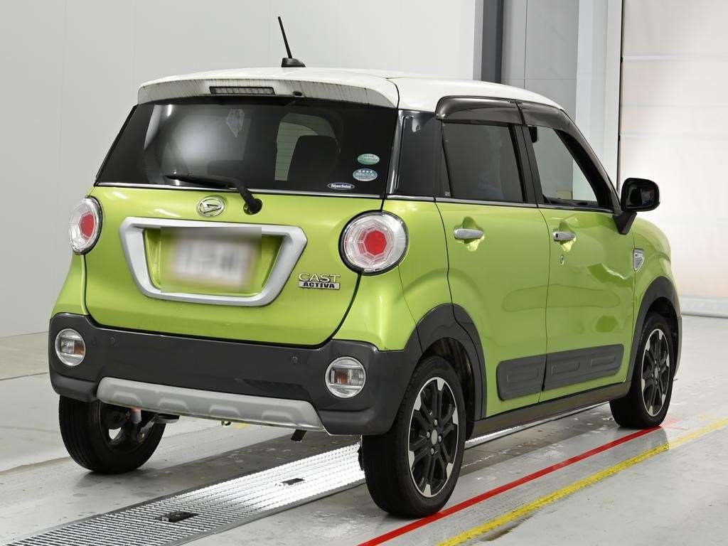 DAIHATSU CAST
