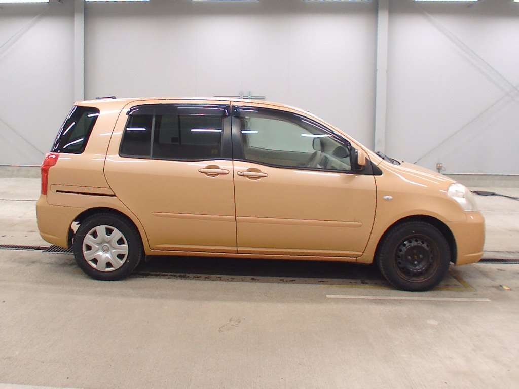 TOYOTA RAUM