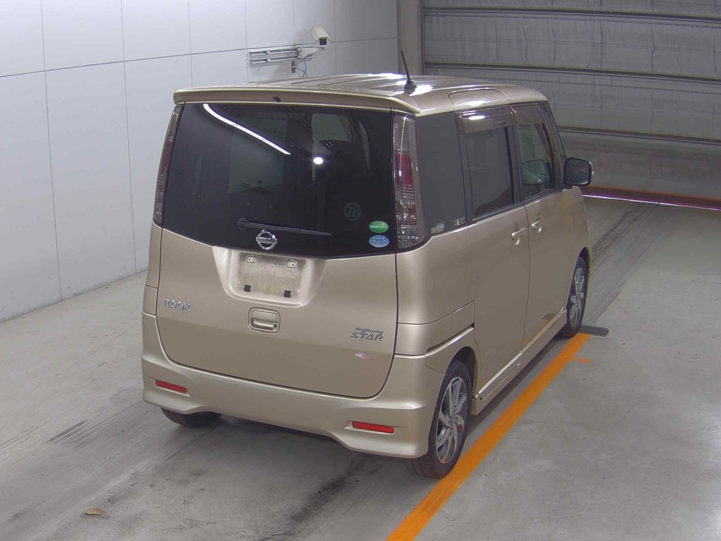 NISSAN ROOX
