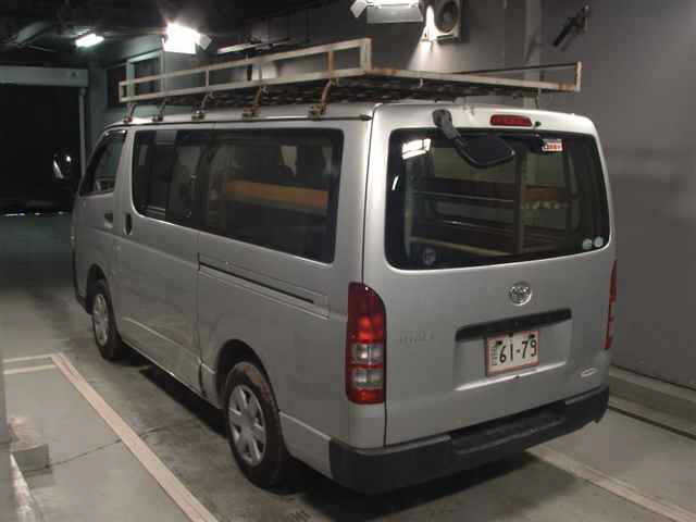TOYOTA REGIUS ACE