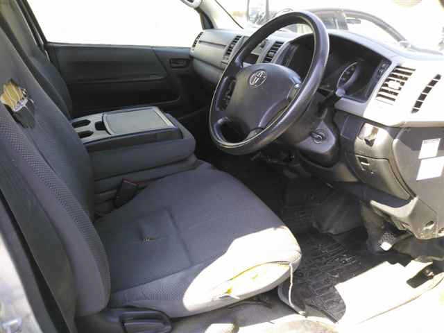 TOYOTA REGIUS ACE