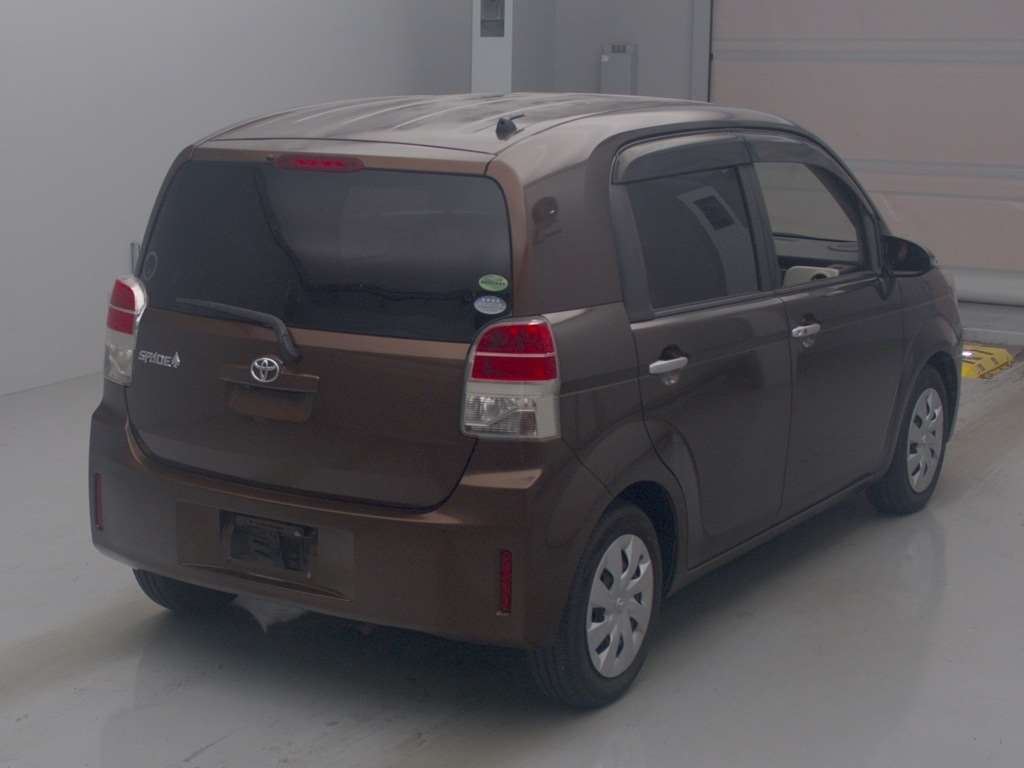 TOYOTA SPADE