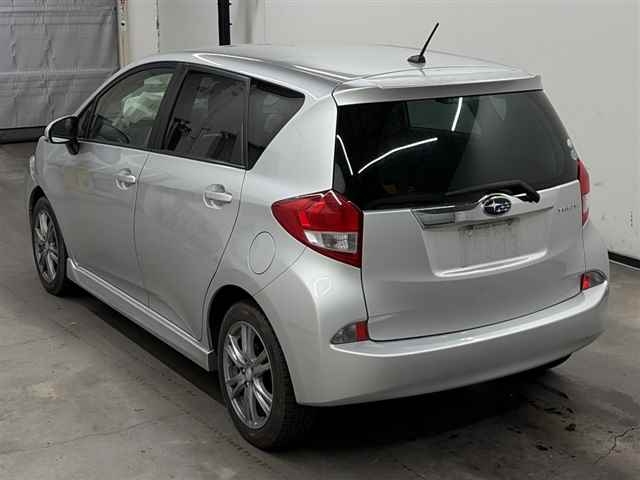SUBARU TREZIA