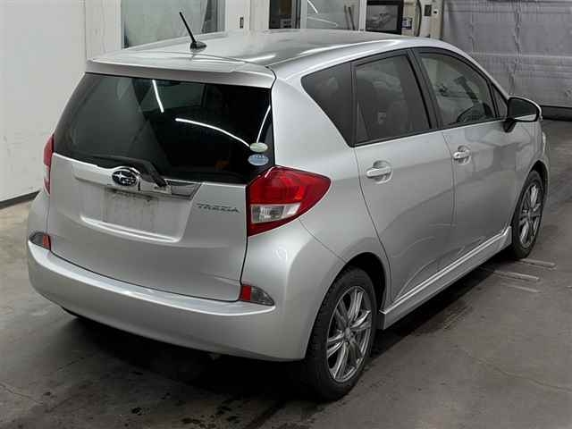 SUBARU TREZIA