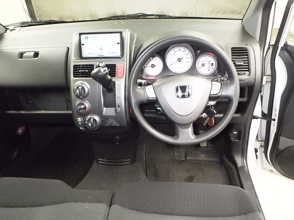 HONDA MOBILIO SPIKE