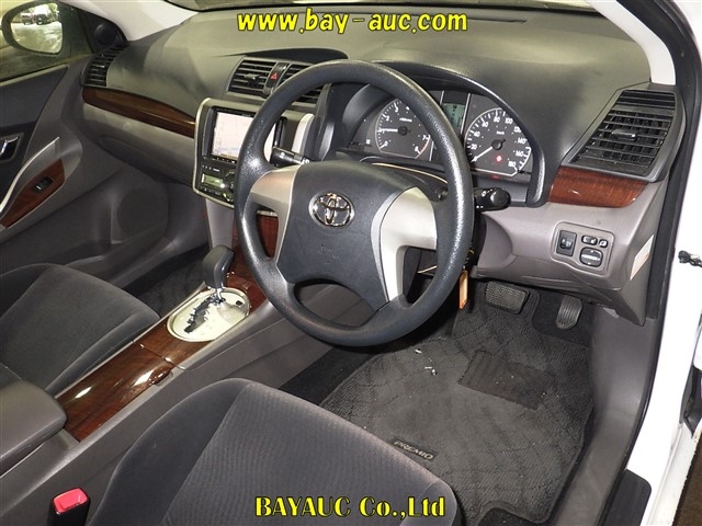 TOYOTA PREMIO