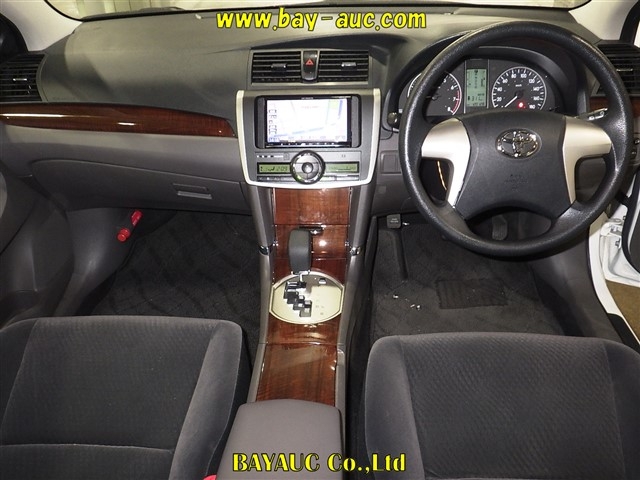TOYOTA PREMIO