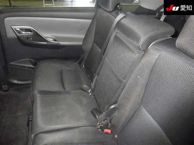 TOYOTA MARK X ZIO