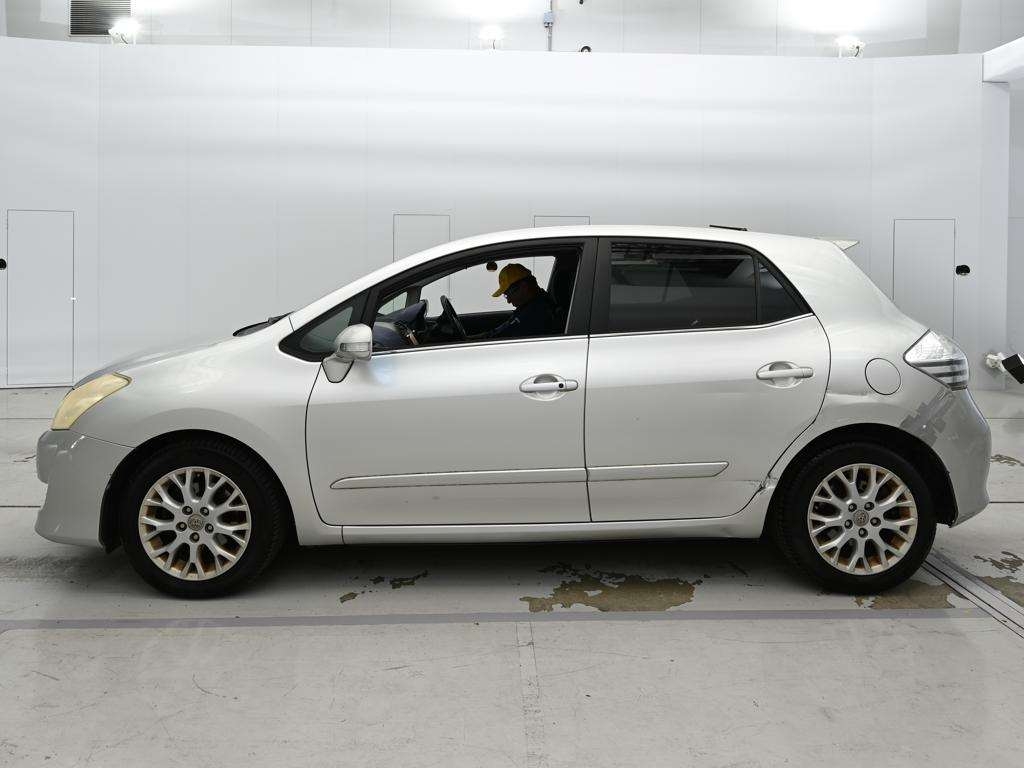 TOYOTA BLADE
