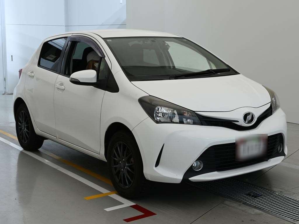 TOYOTA VITZ