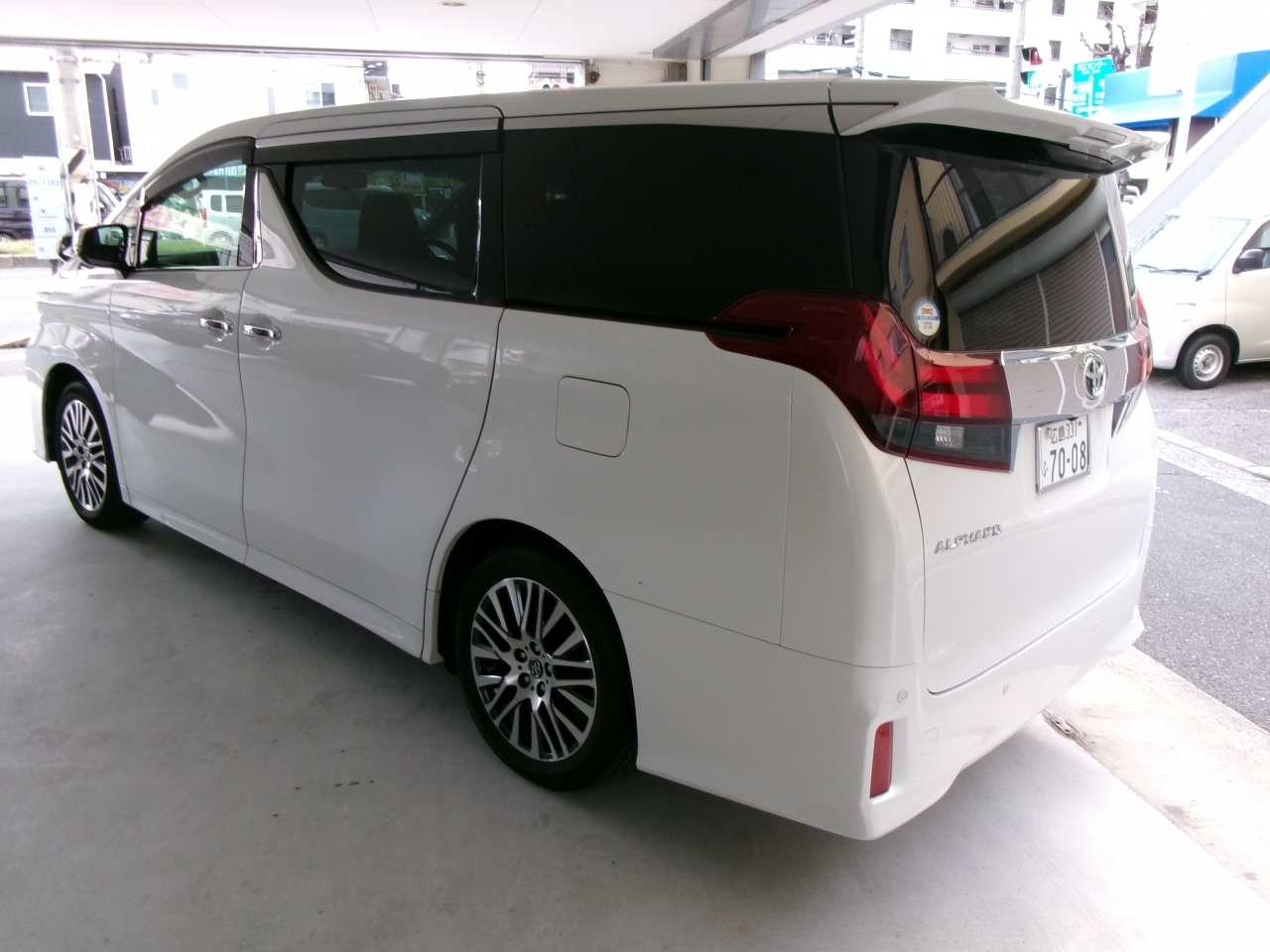 TOYOTA ALPHARD