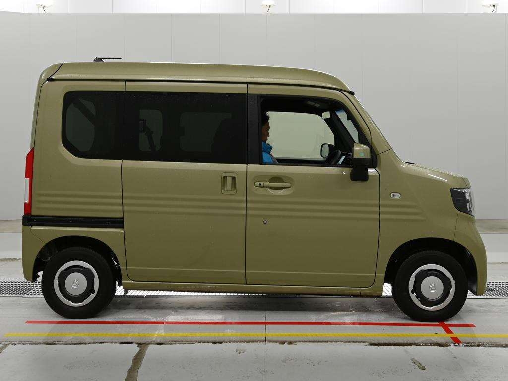 HONDA N-VAN