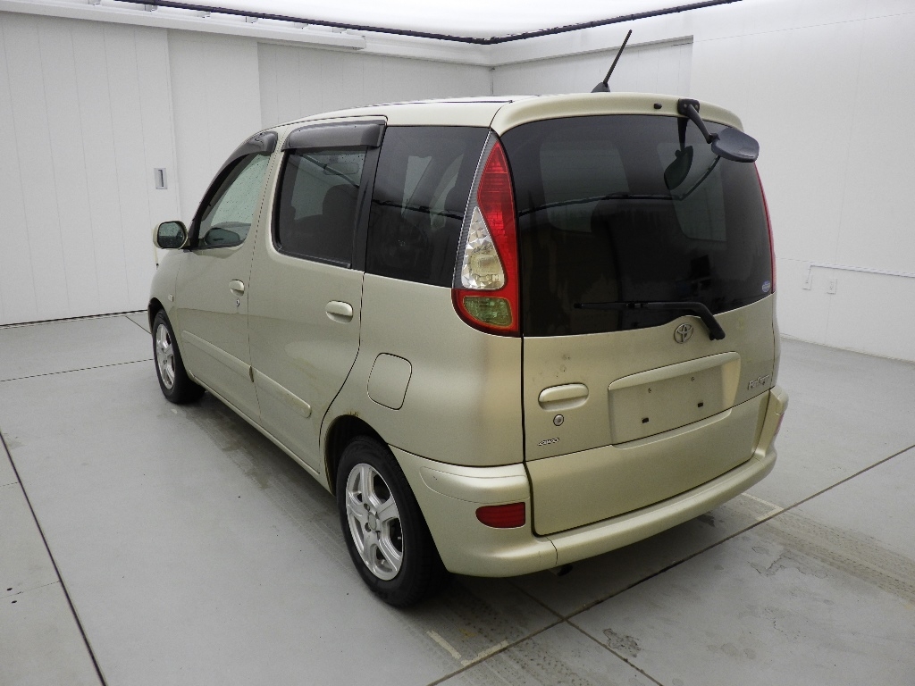 TOYOTA FUNCARGO