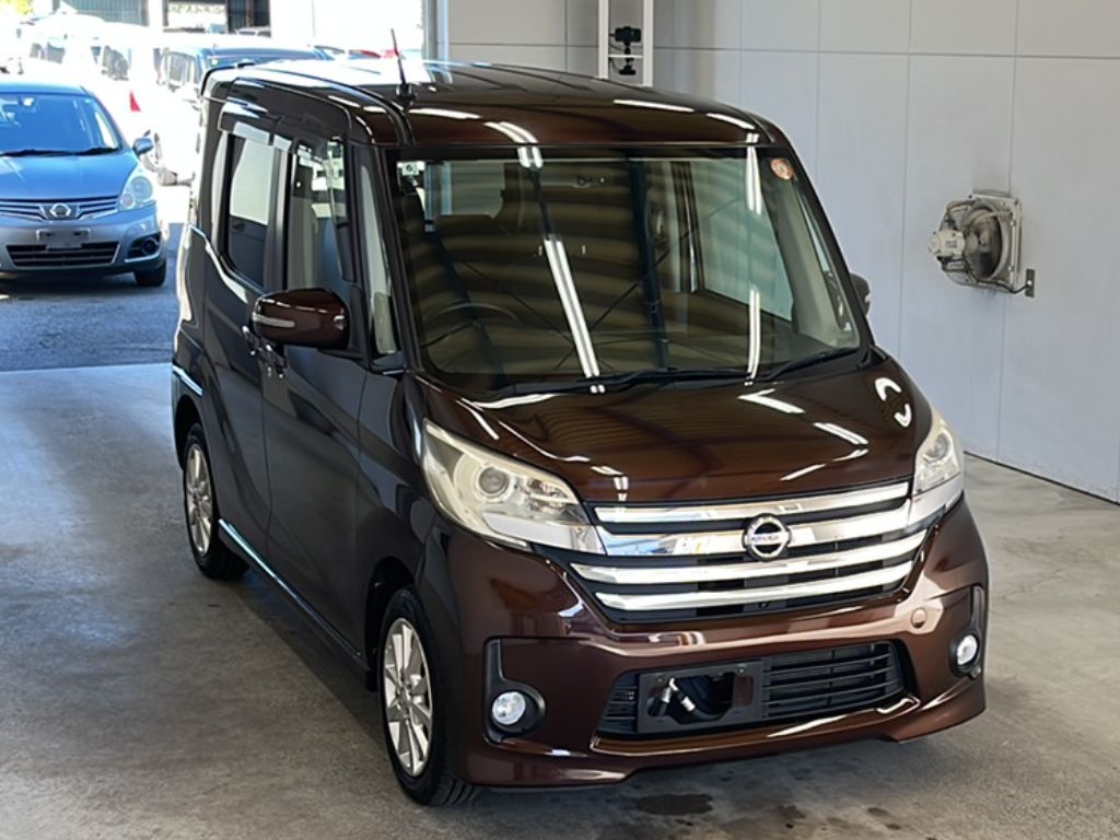 NISSAN DAYZ ROOX