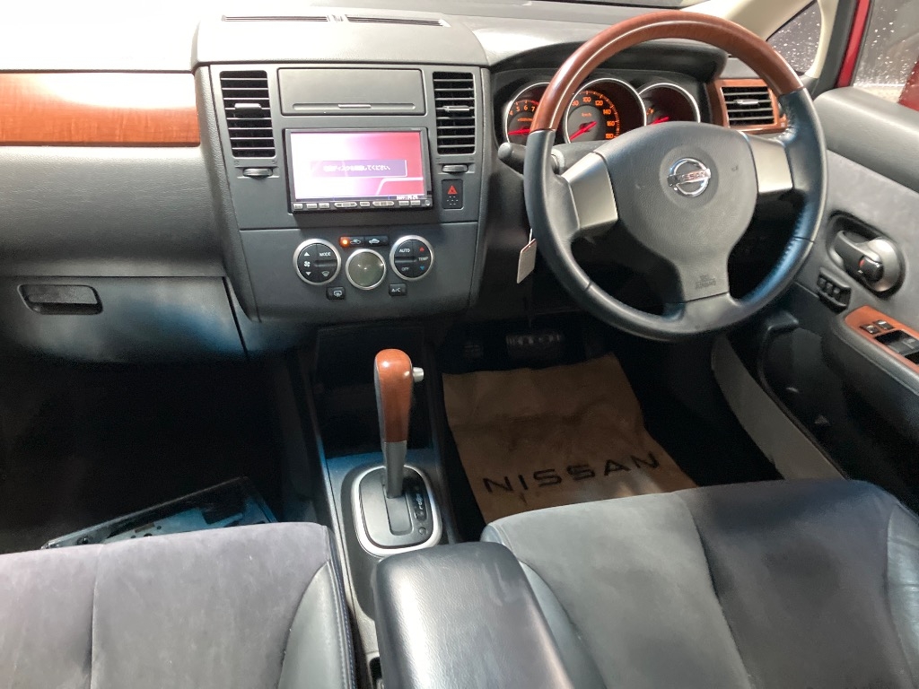 NISSAN TIIDA LATIO