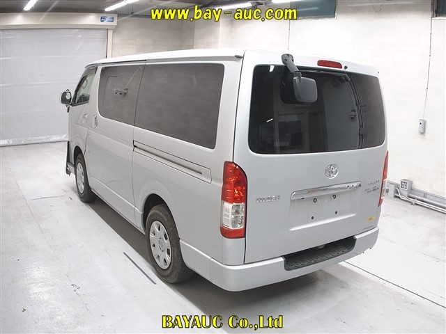 TOYOTA REGIUS ACE