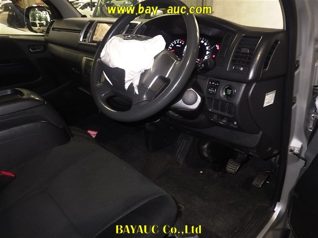 TOYOTA REGIUS ACE