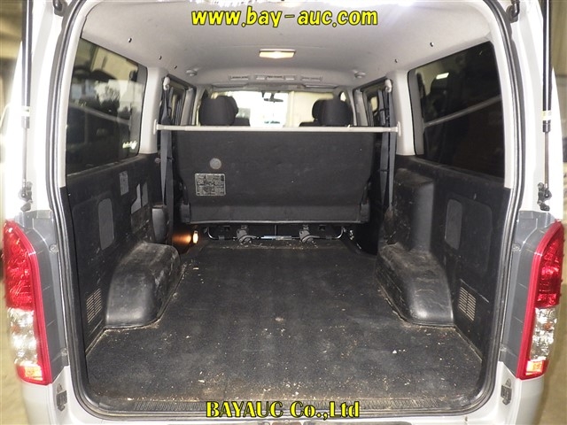 TOYOTA REGIUS ACE